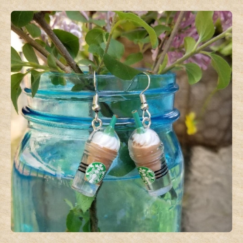 Frappuccino Earrings! ☕.